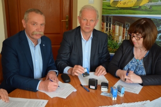 Podpisanie umowy na modernizację oświetlenia gminy Masłów